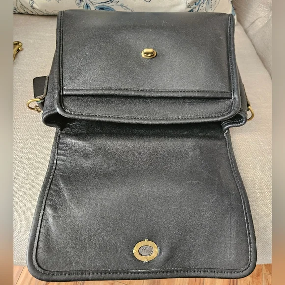 Vintage Coach Court Handbag Crossbody Black Leather - Picture 12 of 16